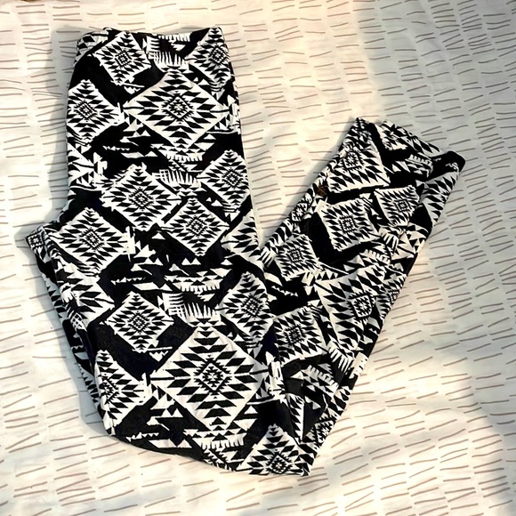 Pink Republic Pants - COPY - Super cute black and white Aztec Tribal design leggings